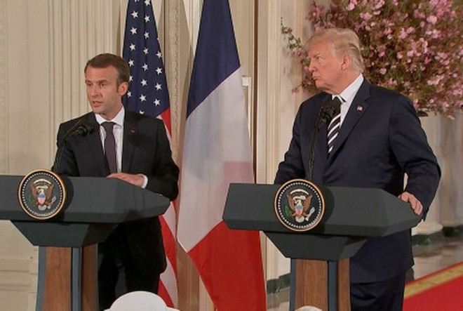 Tổng thống Mỹ Donald Trump và người đồng cấp Pháp Emmanuel Macron. (Nguồn: deadline.com) Tổng thống Mỹ, Pháp vẫn bất đồng về thỏa thuận hạt nhân Iran ảnh 1