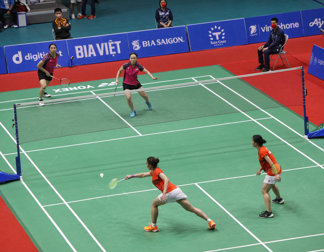 SEA Games: Hai tay vợt nữ Việt Nam thắng áp đảo ở tứ kết môn cầu lông ảnh 1