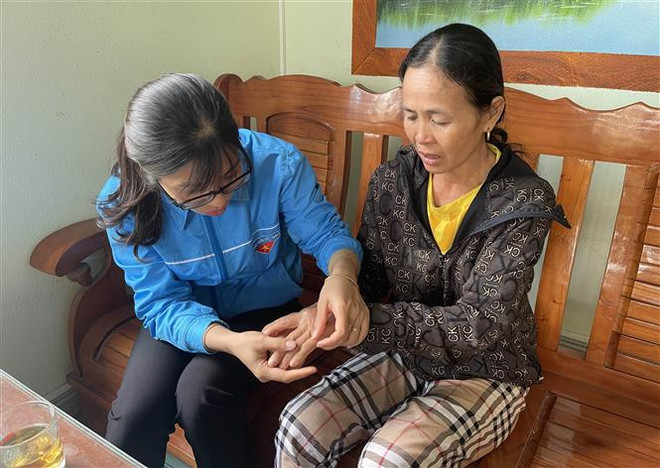 Ninh Bình giải cứu thành công hai người dân đi lạc trong rừng ảnh 1