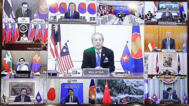 Thủ tướng Malaysia Muhyiddin Yassin phát biểu tại Hội nghị Cấp cao ASEAN+3 về ứng phó với dịch bệnh COVID-19. (Ảnh: Thống Nhất/TTXVN) Malaysia đề xuất lập kế hoạch khôi phục kinh tế khu vực hậu COVID-19 ảnh 1