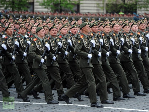 Interfax: Nga động viên hơn 300.000 người tham gia quân đội ảnh 1