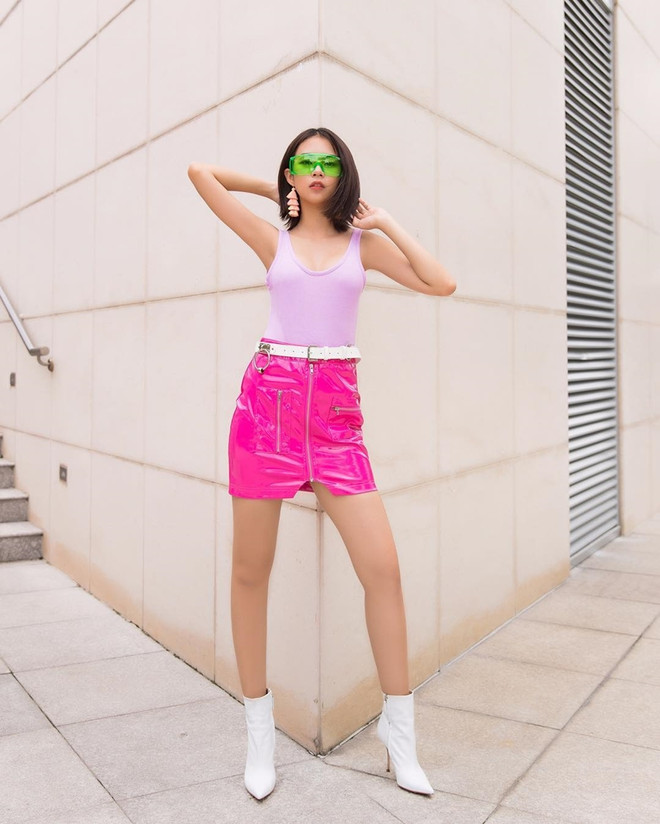 Dàn mỹ nhân Việt “tiễn hè” với loạt trang phục có màu sắc chói chang ảnh 2