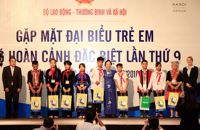 Gặp mặt 55 trẻ em tiêu biểu có hoàn cảnh đặc biệt vượt khó ảnh 1