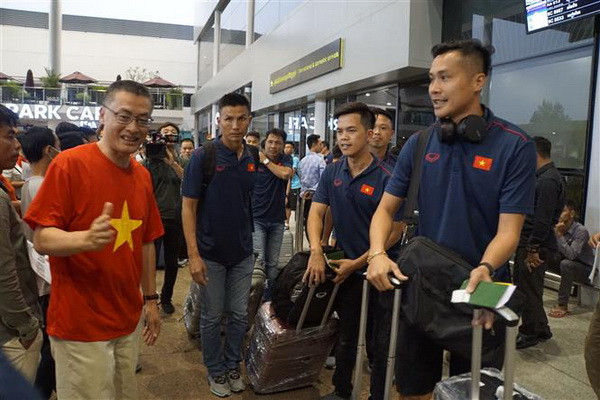 Đội tuyển U22 Việt Nam đã tới Campuchia, bắt đầu chinh phục ĐNA ảnh 2