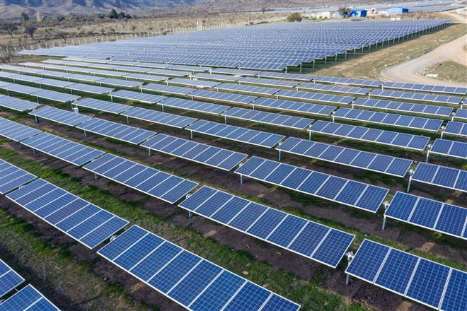 AfDB thúc đẩy sáng kiến biến sa mạc thành năng lượng thắp sáng Sahel ảnh 1