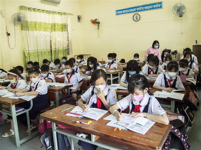 Học sinh tiểu học, mầm non tại Kiên Giang nô nức trở lại trường ảnh 1