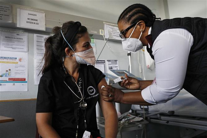 WHO bày tỏ quan ngại về siêu biến thể mới của virus SARS-CoV-2 ảnh 1