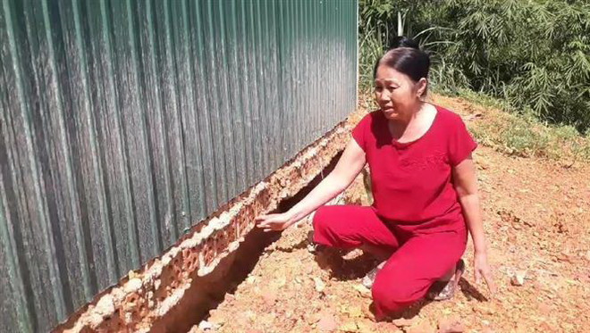 Nhà cửa bị 'xé toạc' do sạt lở, dân thượng nguồn sông Đồng Nai kêu cứu ảnh 1