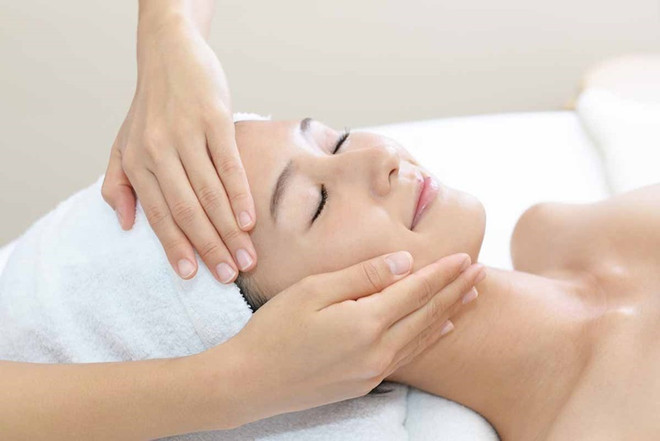 Botox xưa rồi, giờ phái đẹp chăm da bằng những liệu pháp này! ảnh 3