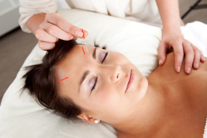 Botox xưa rồi, giờ phái đẹp chăm da bằng những liệu pháp này! ảnh 1