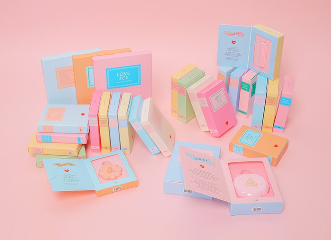 Không phải đồ chơi, đây là bộ sưu tập mỹ phẩm “Love 3CE” ảnh 2