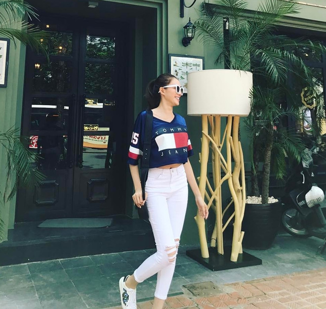 Hoàng Thùy Linh và Thanh Hằng biến tấu áo thun sành điệu ảnh 12