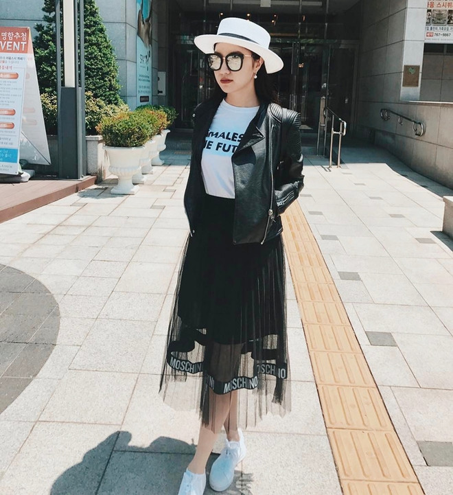 Hoàng Thùy Linh và Thanh Hằng biến tấu áo thun sành điệu ảnh 4