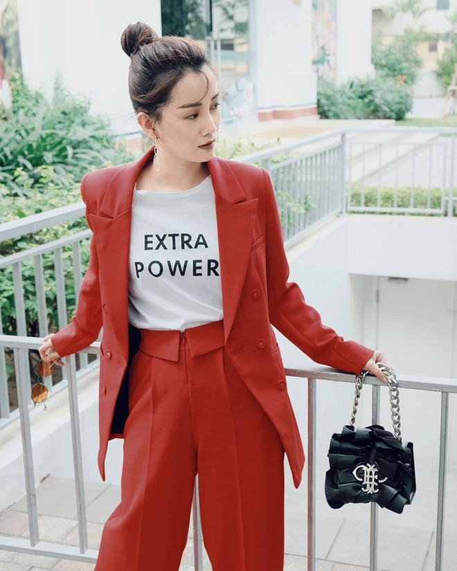 Street style 'gây thương nhớ' của mỹ nhân Việt những ngày đầu Đông ảnh 14