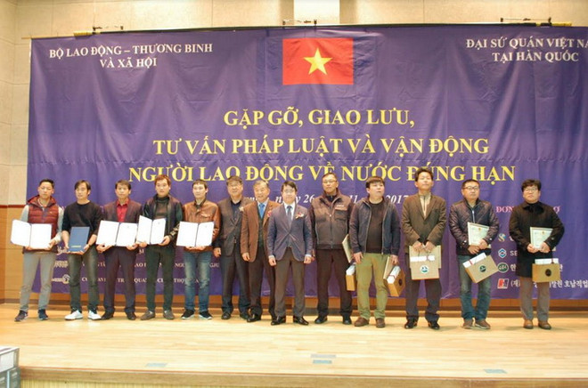 Đẩy mạnh hoạt động tư vấn cho người lao động Việt Nam tại Hàn Quốc ảnh 1