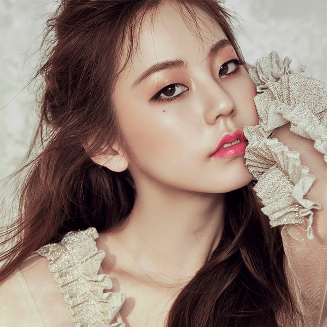 Học ngay 4 kiểu trang điểm Hàn Quốc nổi bật nhất mùa Thu này ảnh 1