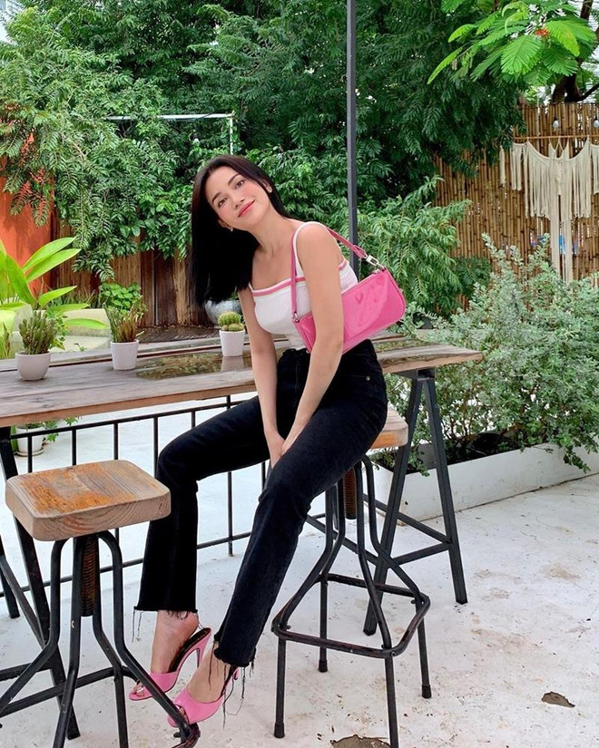 Học lỏm mẹo phối đồ, mix phụ kiện cực xinh của các sao Việt ảnh 8