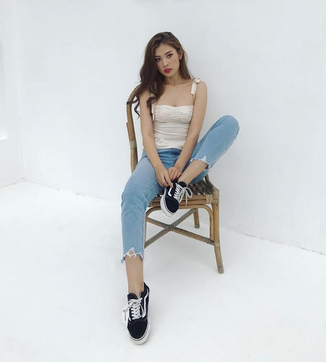 Học lỏm mẹo phối đồ, mix phụ kiện cực xinh của các sao Việt ảnh 18