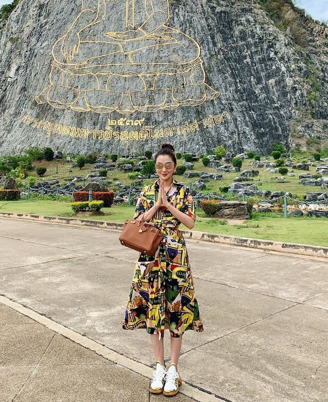 Học lỏm mẹo phối đồ, mix phụ kiện cực xinh của các sao Việt ảnh 21