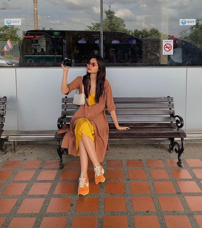 Học lỏm mẹo phối đồ, mix phụ kiện cực xinh của các sao Việt ảnh 19