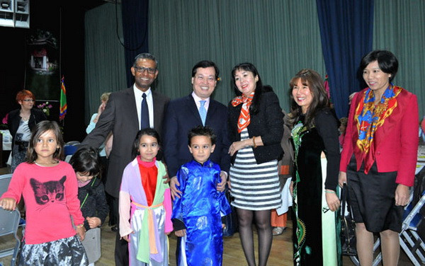 Đêm hội đặc sắc giới thiệu văn hóa và du lịch Việt Nam tại Pháp ảnh 1