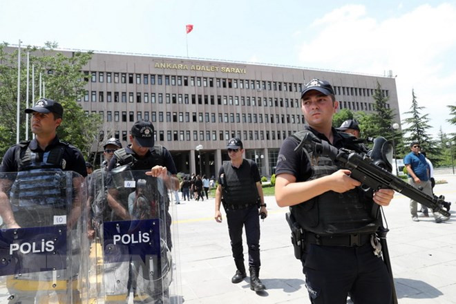 Cảnh sát Thổ Nhĩ Kỳ. (Nguồn: AFP/TTXVN) Cảnh sát Thổ Nhĩ Kỳ bắt giữ một thủ lĩnh cấp cao của tổ chức IS ảnh 1