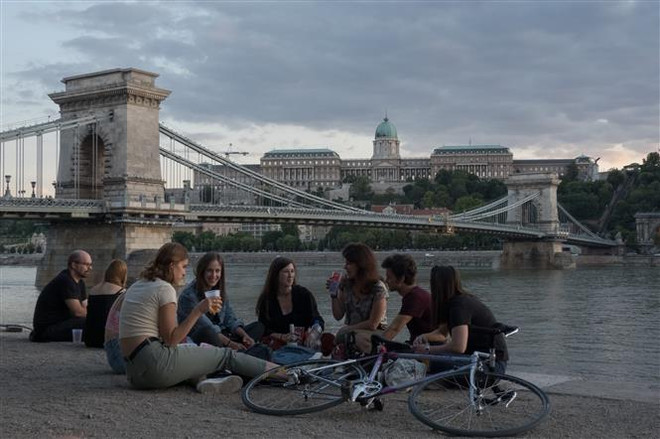 Eurostat: Hoạt động du lịch của EU giảm tới 61% trong mùa dịch ảnh 1