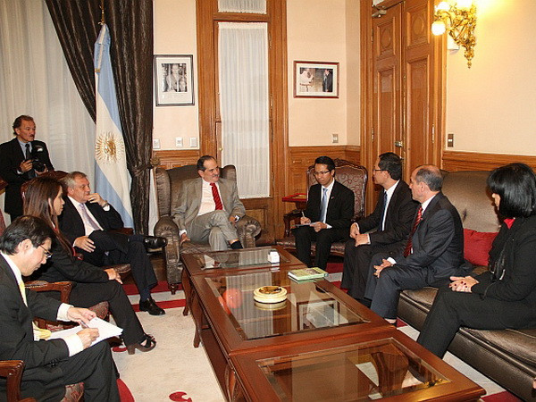 Tỉnh Tucumán, Argentina muốn hợp tác đa lĩnh vực với Việt Nam ảnh 1