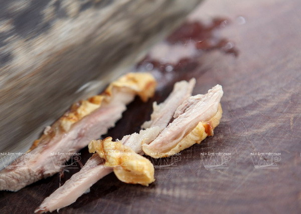 Bê thui Cầu Mống - món ăn đặc sản nổi tiếng của Việt Nam ảnh 2