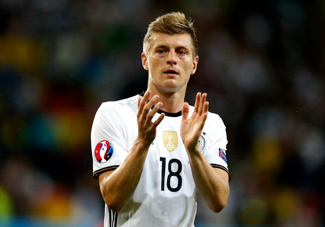 Toni Kroos trong trận gặp Ukraine. (Nguồn: EPA/TTXVN) EURO 2016: Toni Kroos - "Ông chủ" thầm lặng của đội tuyển Đức ảnh 1
