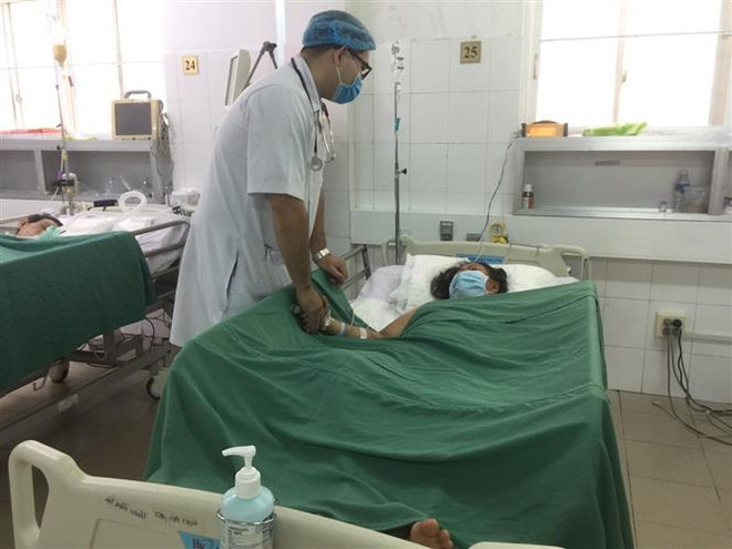 Cứu sống hai bệnh nhân bị biến chứng nguy kịch do rắn độc cắn ảnh 3