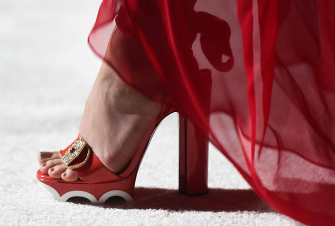 Kelly Marie Tran chọn êkíp Việt để 'gửi vàng' tại lễ ra mắt Star Wars ảnh 3