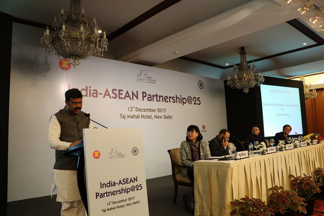 Bộ trưởng Dharmendra Pradhan phát biểu tại Hội nghị. (Ảnh: Cơ quan thường trú tại New Delhi) Ấn Độ hướng tới thúc đẩy quan hệ mạnh mẽ với ASEAN ảnh 3