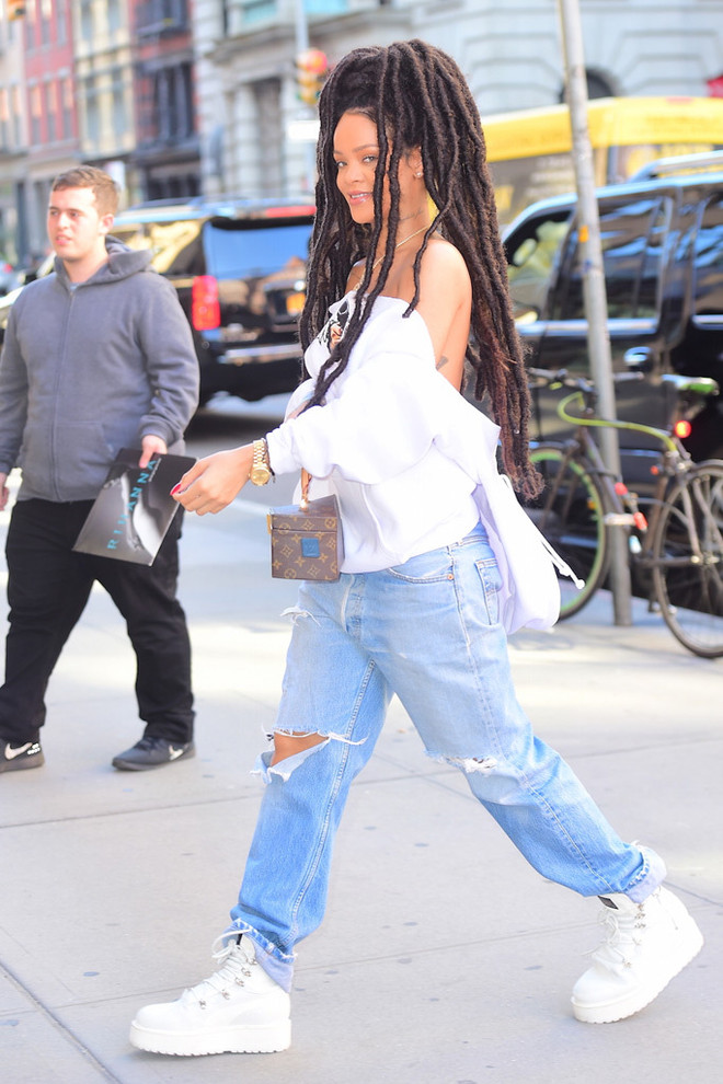 Sneakers 'ông già': Xu hướng kỳ lạ nhưng khó cưỡng trong năm 2018 ảnh 12