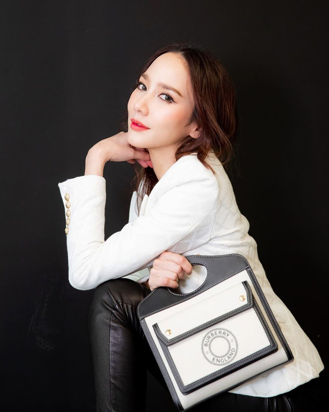 Pocket Bag - tuyệt phẩm túi của Burberry "khuynh đảo" dàn sao thế giới ảnh 17