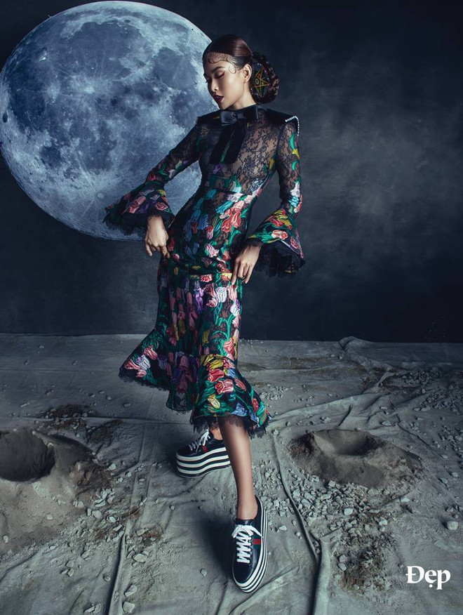 Ngắm Sơn Tùng M-TP ma mị trong “To the moon and back” ảnh 5