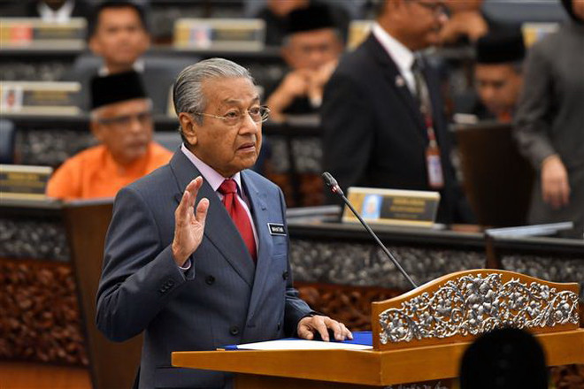 Thủ tướng Malaysia Mahathir Mohamad bắt đầu thăm, làm việc tại Áo ảnh 1