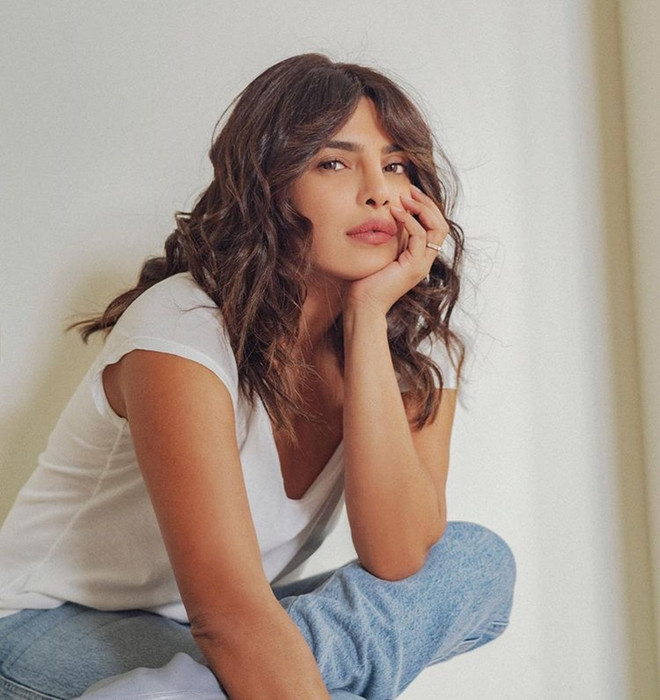 Giải mã bí mật chăm sóc tóc của sao nữ nổi tiếng từ Đông sang Tây ảnh 5