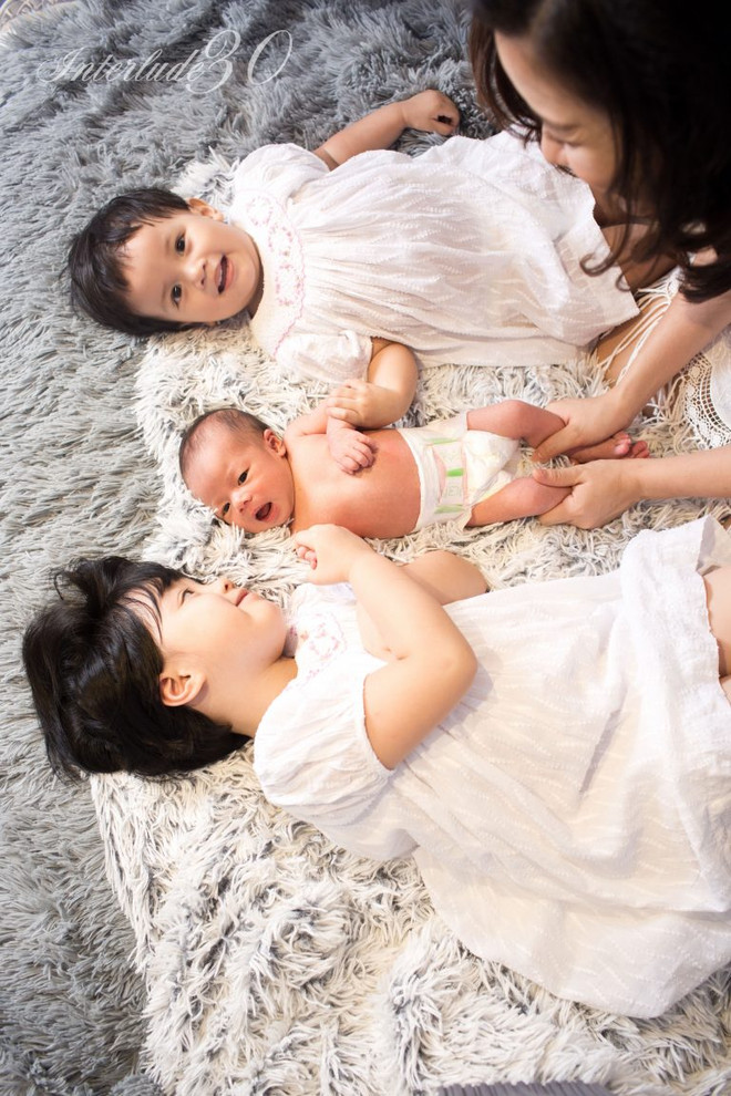 MC Minh Trang: ''Tôi thấy mình viên mãn trong sự lộn xộn của lũ trẻ'' ảnh 3