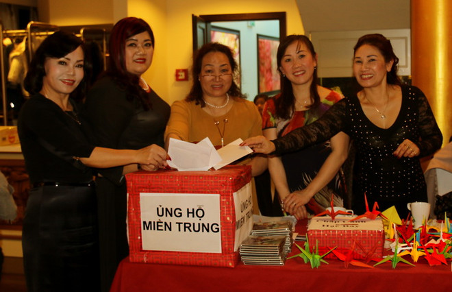 Ân tình đêm ca nhạc-đấu giá ủng hộ đồng bào lũ lụt tại Cộng hòa Séc ảnh 1