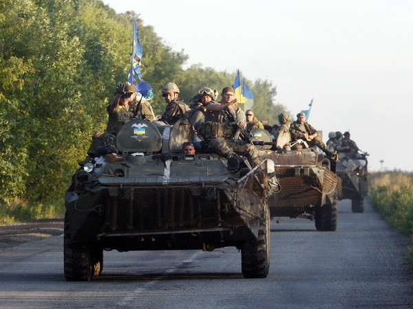 Đại sứ Mỹ tại Kiev tố Nga "can dự trực tiếp" vào cuộc chiến ảnh 1