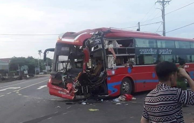 Gia Lai: Hai xe khách giường nằm tông nhau, bảy người bị thương ảnh 1