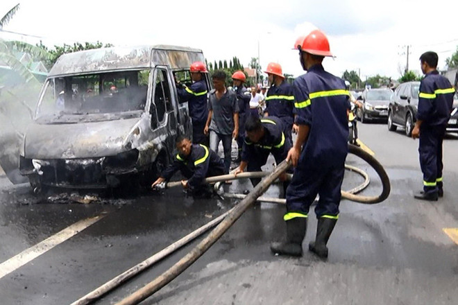 Đồng Nai: Xe khách bất ngờ bốc cháy khiến 3 người thương vong ảnh 3