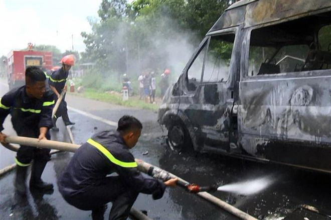 Đồng Nai: Xe khách bất ngờ bốc cháy khiến 3 người thương vong ảnh 2