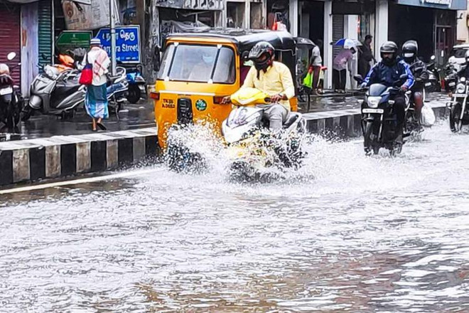 Bão Mandous đổ bộ Sri Lanka, Ấn Độ, ít nhất 4 người thiệt mạng ảnh 1