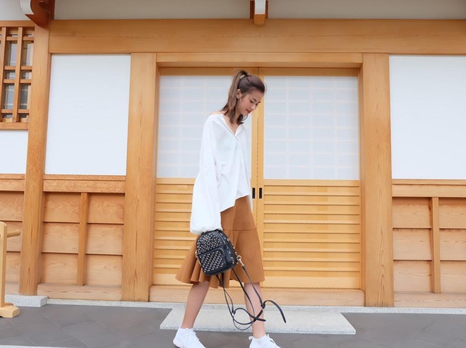 Hồ Ngọc Hà và loạt sao nổi bật trên phố với trang phục tỏa nắng ảnh 4