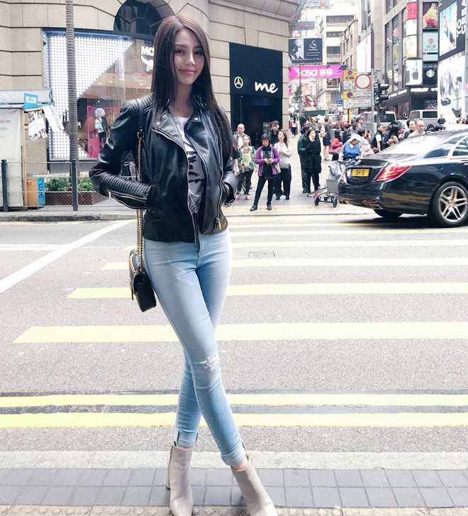 Hồ Ngọc Hà và loạt sao nổi bật trên phố với trang phục tỏa nắng ảnh 12