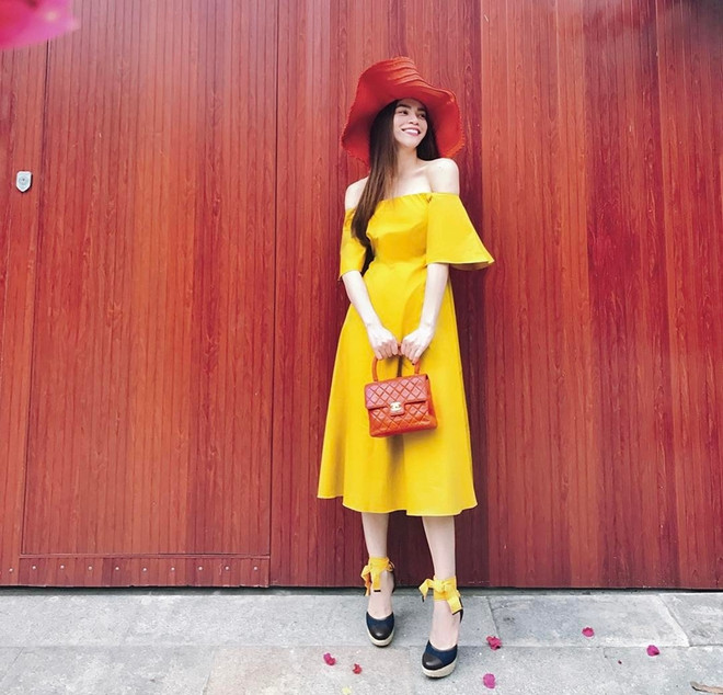 Hồ Ngọc Hà và loạt sao nổi bật trên phố với trang phục tỏa nắng ảnh 1