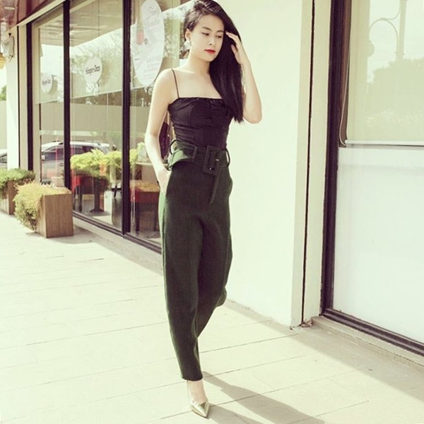 Hoàng Thùy Linh, Quỳnh Châu chọn đồ dạo phố tôn dáng chuẩn ảnh 1