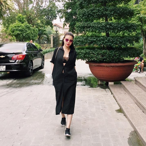 Hoàng Thùy Linh, Quỳnh Châu chọn đồ dạo phố tôn dáng chuẩn ảnh 9